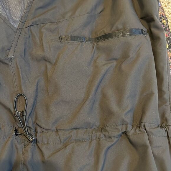 Lululemon Jacket  - Picture 5 of 6